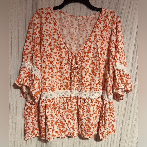 Maurices Tops - Maurices Red, Orange, and White Floral Blouse with Lace Trim